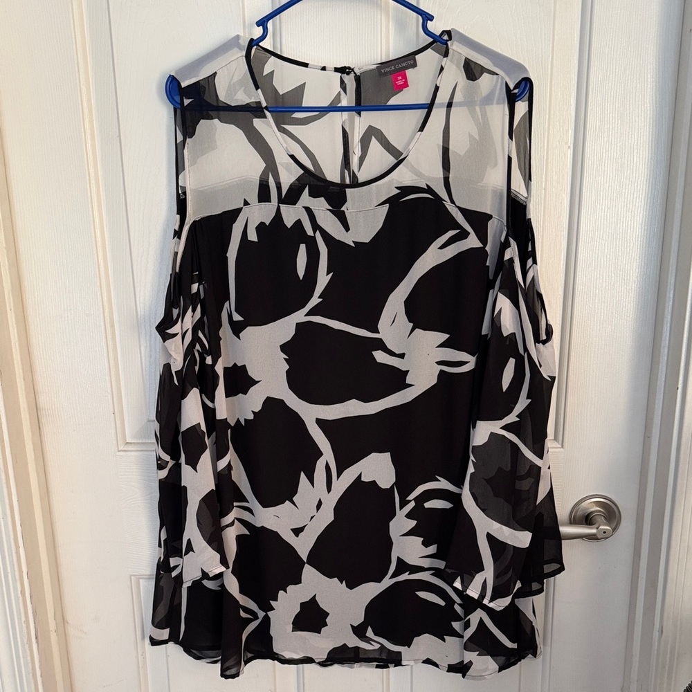 Vince Camuto 3X Black & White Floral Cold-Shoulder Chiffon w/black underlay